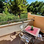 Konukevi Antonia 3*
