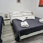 Konukevi Antonia Baška Voda