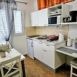 Antonia Konukevi Baška Voda