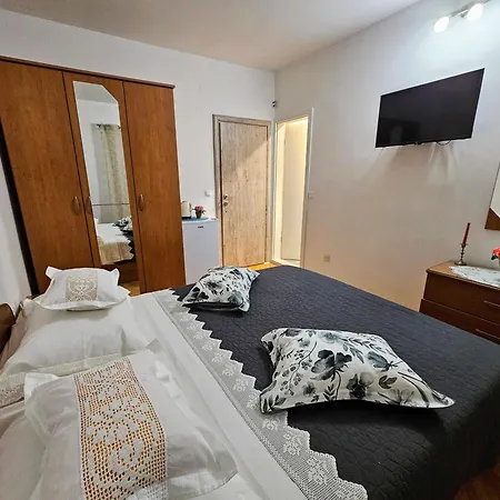 בית הארחה Antonia באסקה וודה
