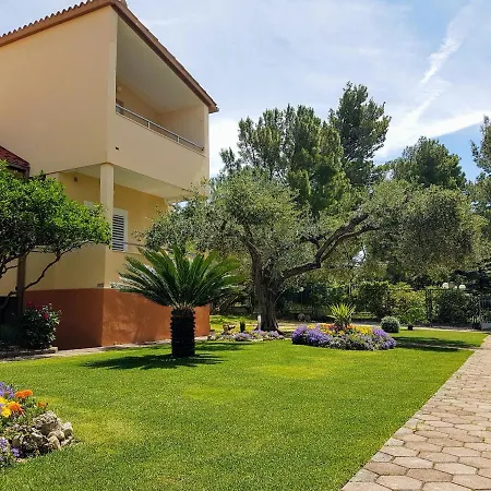 Antonia 3* Baška Voda